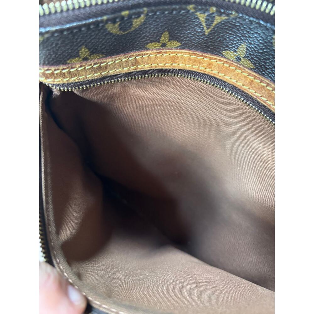 Louis Vuitton Monogram Pochette Bosphore Crossbody Bag Model M40044 - Picture 4 of 14